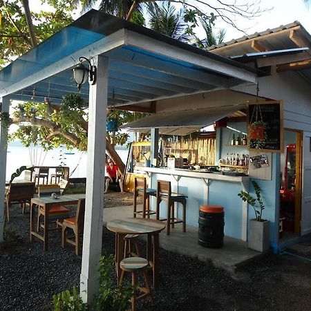 Think & Retro Cafe Lipa Noi Samui Hostel Eksteriør bilde