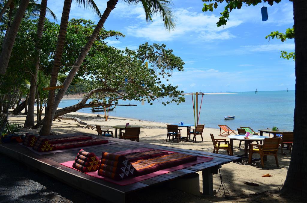 Think & Retro Cafe Lipa Noi Samui Hostel Eksteriør bilde