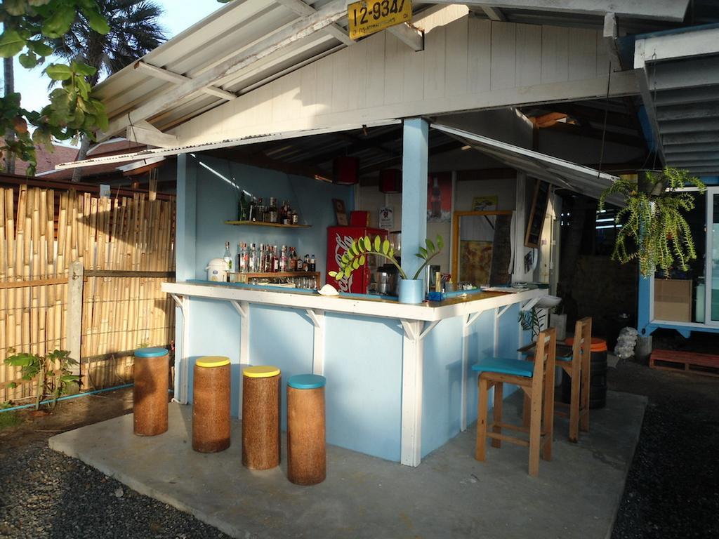 Think & Retro Cafe Lipa Noi Samui Hostel Eksteriør bilde