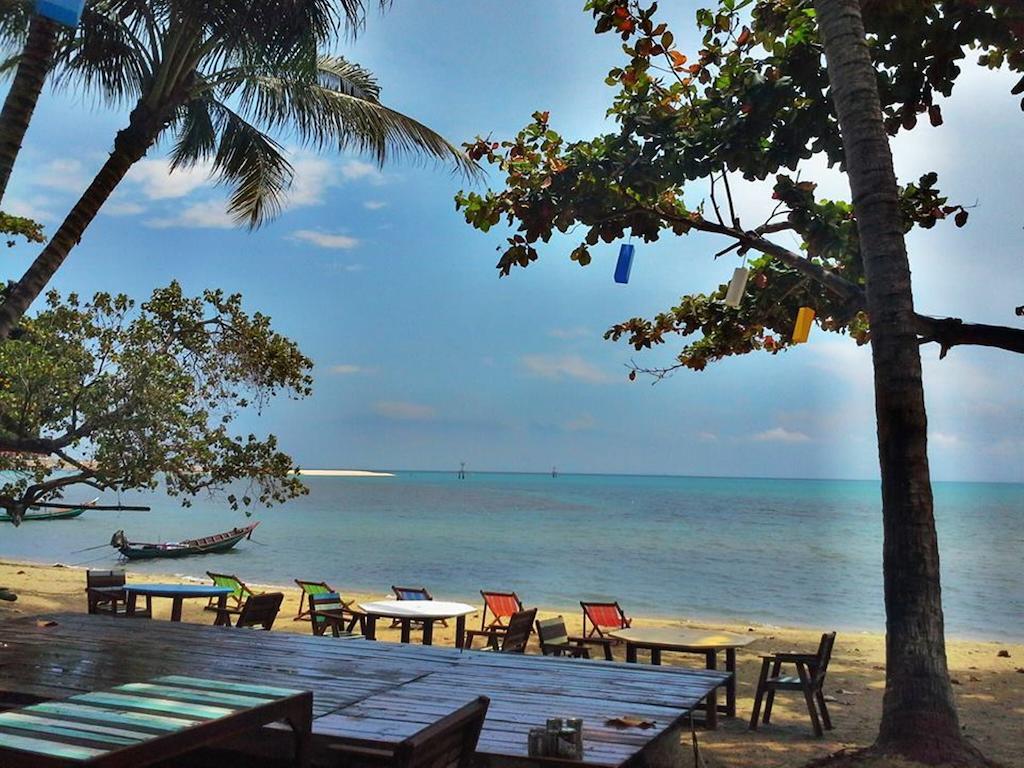 Think & Retro Cafe Lipa Noi Samui Hostel Eksteriør bilde